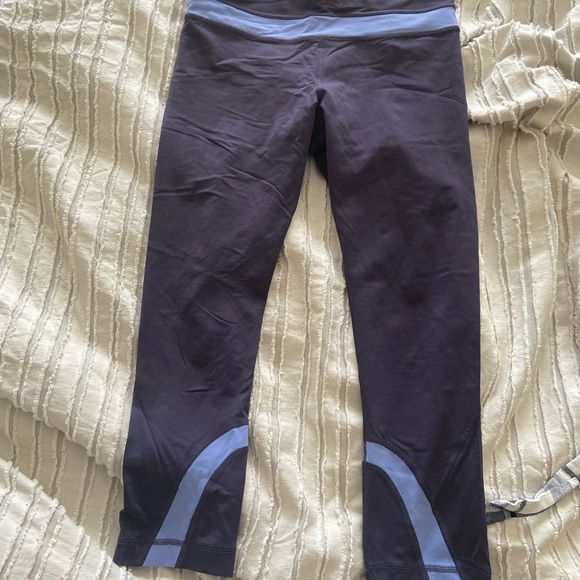 Lululemon crop leggings - Picture 1 of 3